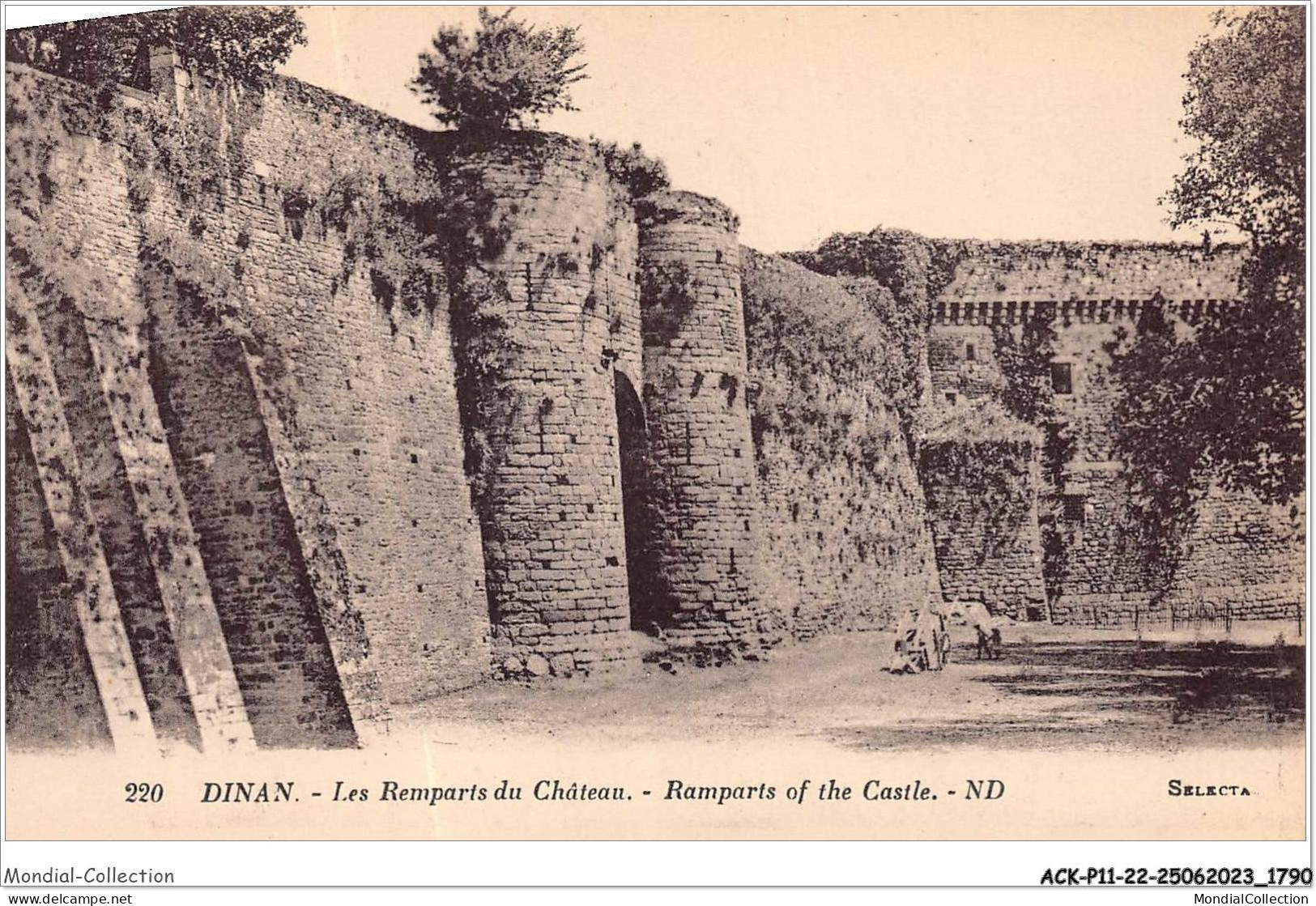 ACKP11-22-0892 - DINAN - Les Remparts Du Château  - Dinan