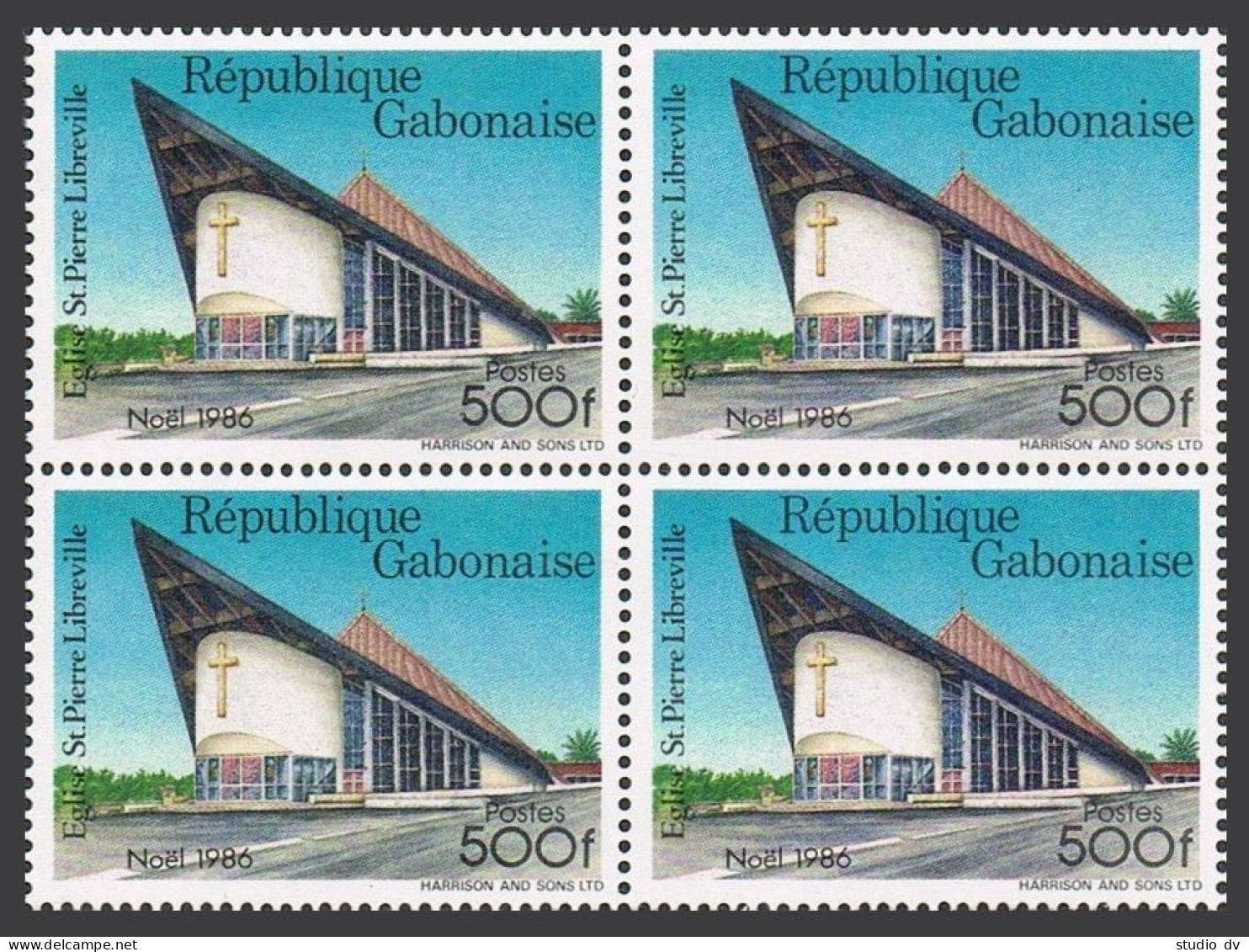 Gabon 607 Block/4,MNH.Michel 976. Christmas 1986.St Pierre Church,Libreville. - Gabon
