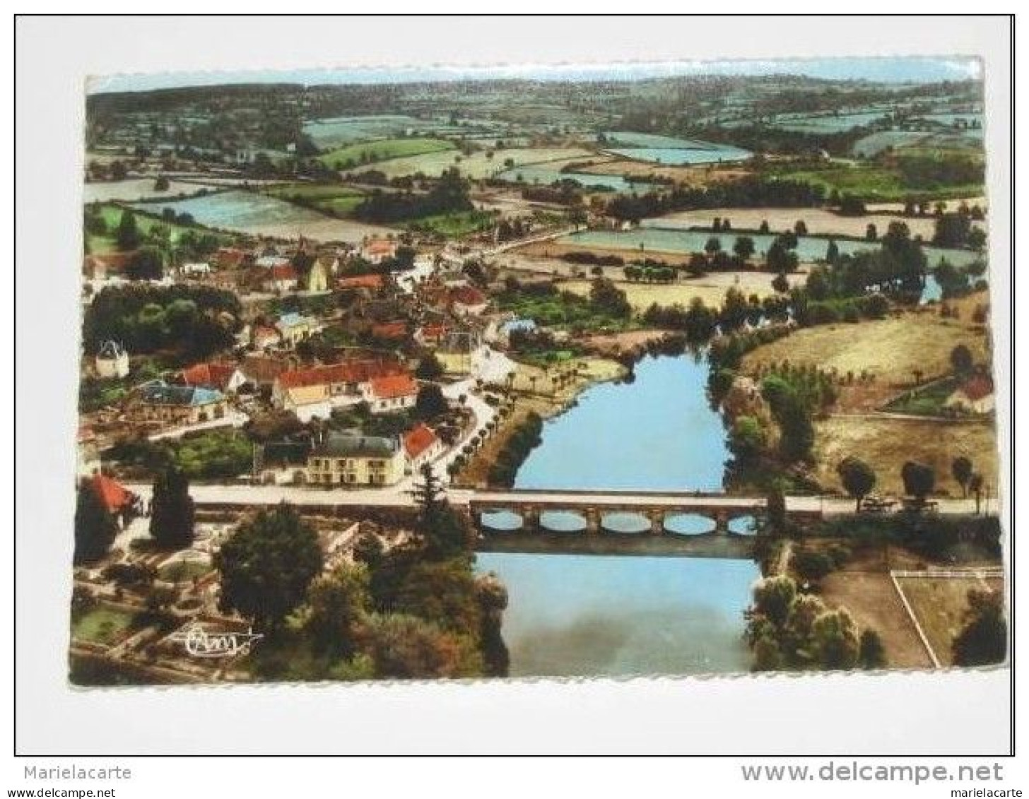 M758 *  Meaulne Vue Générale Aérienne Et Pont Sur L'aumance 1964 - Autres & Non Classés