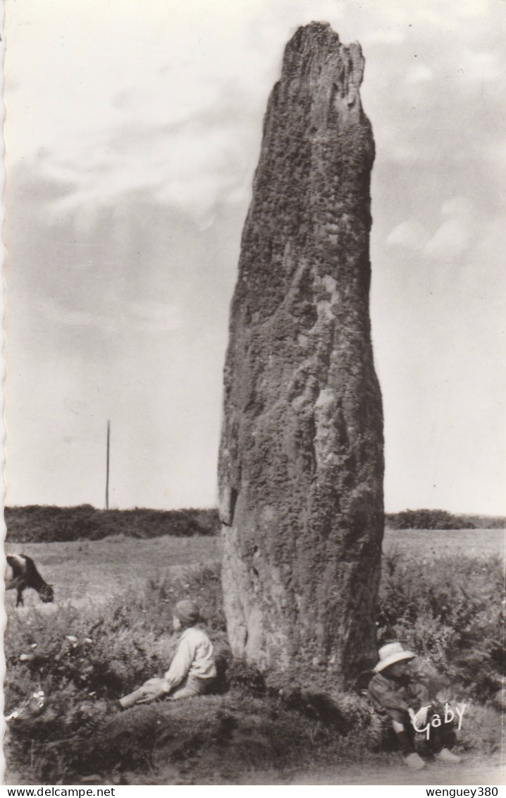 56 GROIX  ILE DE GROIX  Le Menhir    TB PLAN Années 60      PAS COURANT - Groix