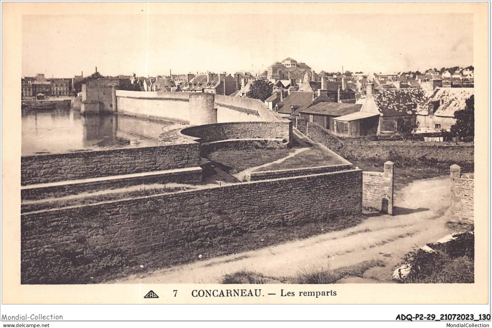 ADQP2-29-0147 - CONCARNEAU - Les Remparts - Concarneau