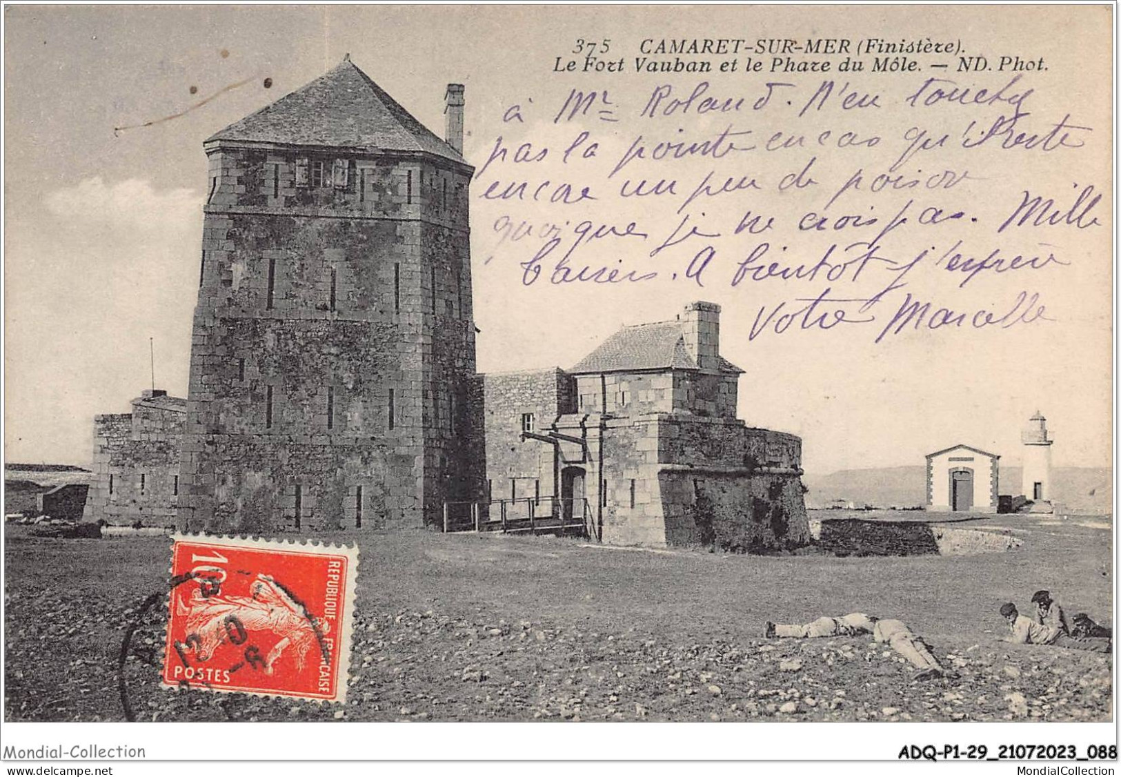 ADQP1-29-0045 - CAMARET-SUR-MER - Le Fort Vauban Et Le Phare Du Môle - Camaret-sur-Mer
