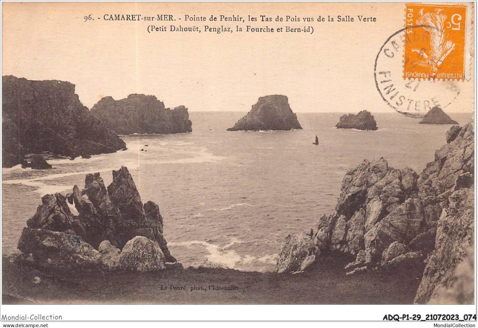 ADQP1-29-0038 - CAMARET-SUR-MER - Pointe De Penhir - Les Tas De Pois Vus De La Salle Verte - Camaret-sur-Mer