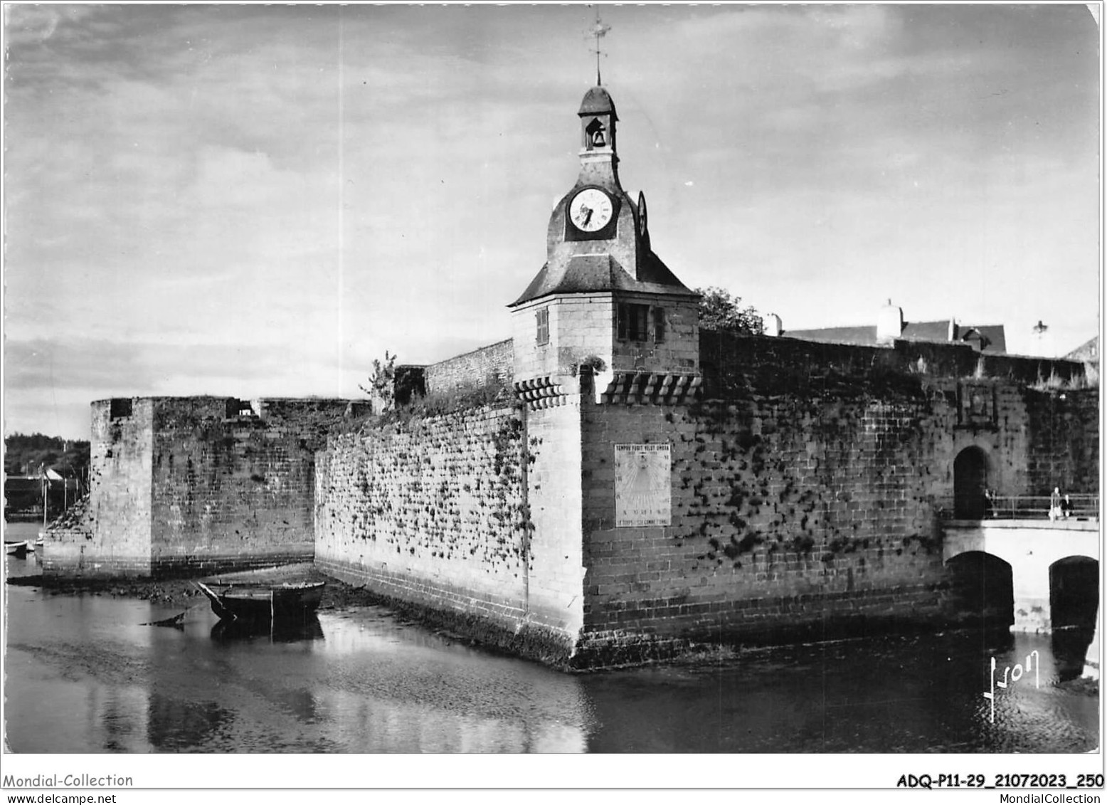 ADQP11-29-1127 - CONCARNEAU - La Ville Close - Le Beffroi - Concarneau