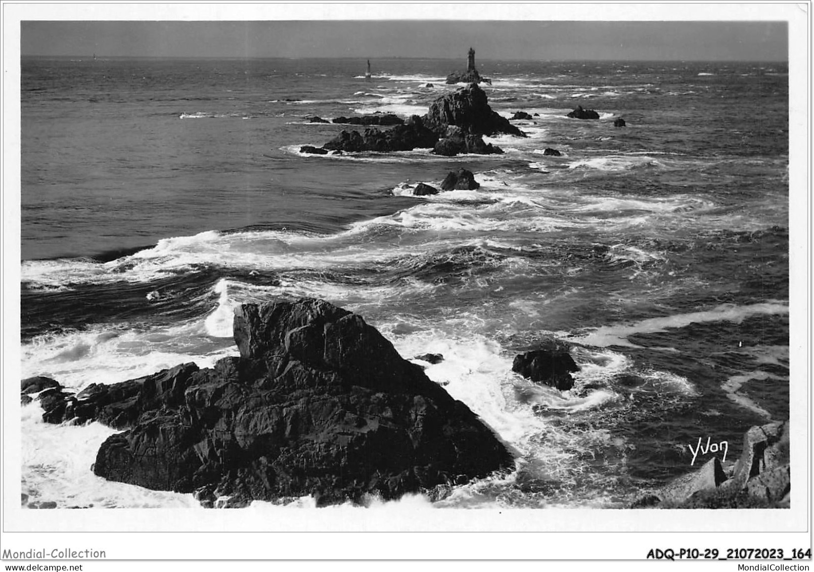 ADQP10-29-0973 - POINTE DU RAZ - Rochers Prolongeant L'éperou Du Raz - La Pointe Du Raz