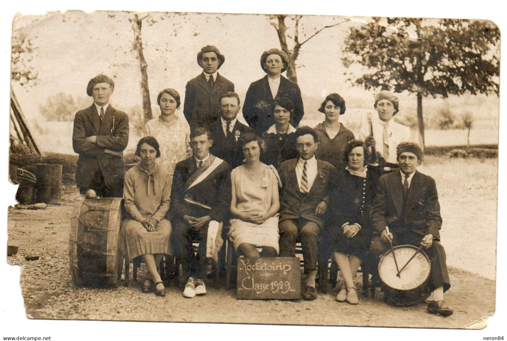 CARTE PHOTO DES CONSCRITS DE ROCHETOIRIN 38. CLASSE 1929. EDITEUR L. JOURDAN A BOURGOIN. - Sonstige & Ohne Zuordnung