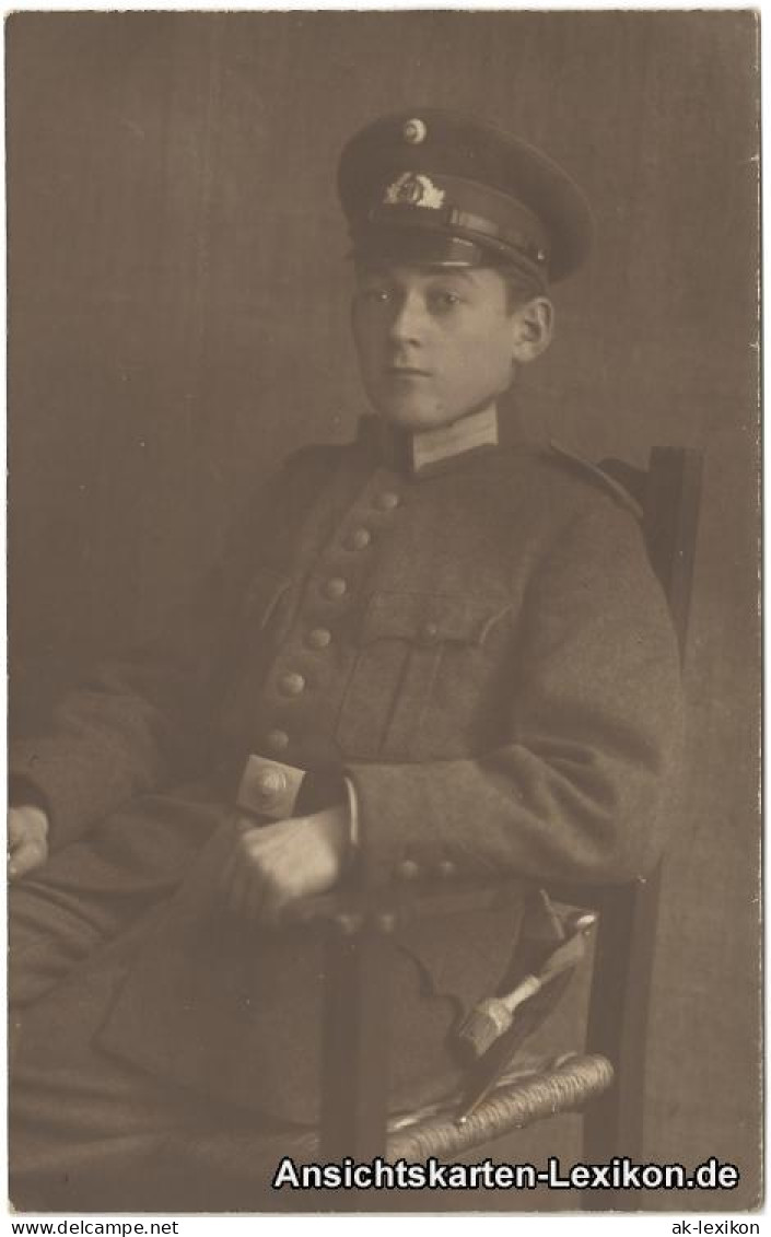 Ansichtskarte  Privataufnahme: Soldat (WK1) 1918  - Characters