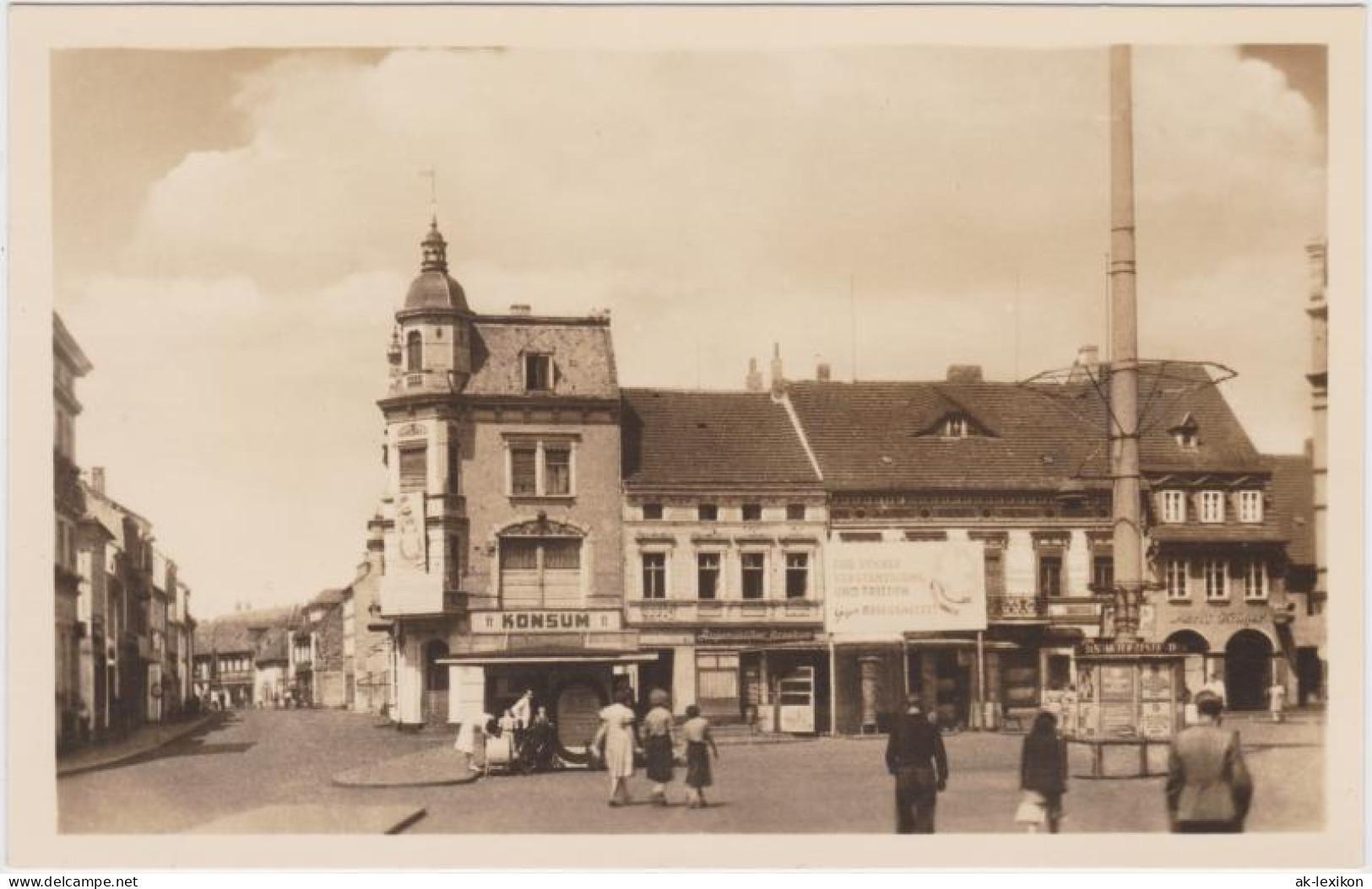 Senftenberg (Niederlausitz) Platz  (Foto AK) "Popaganda -Fiedensbewegung" 1953 - Senftenberg
