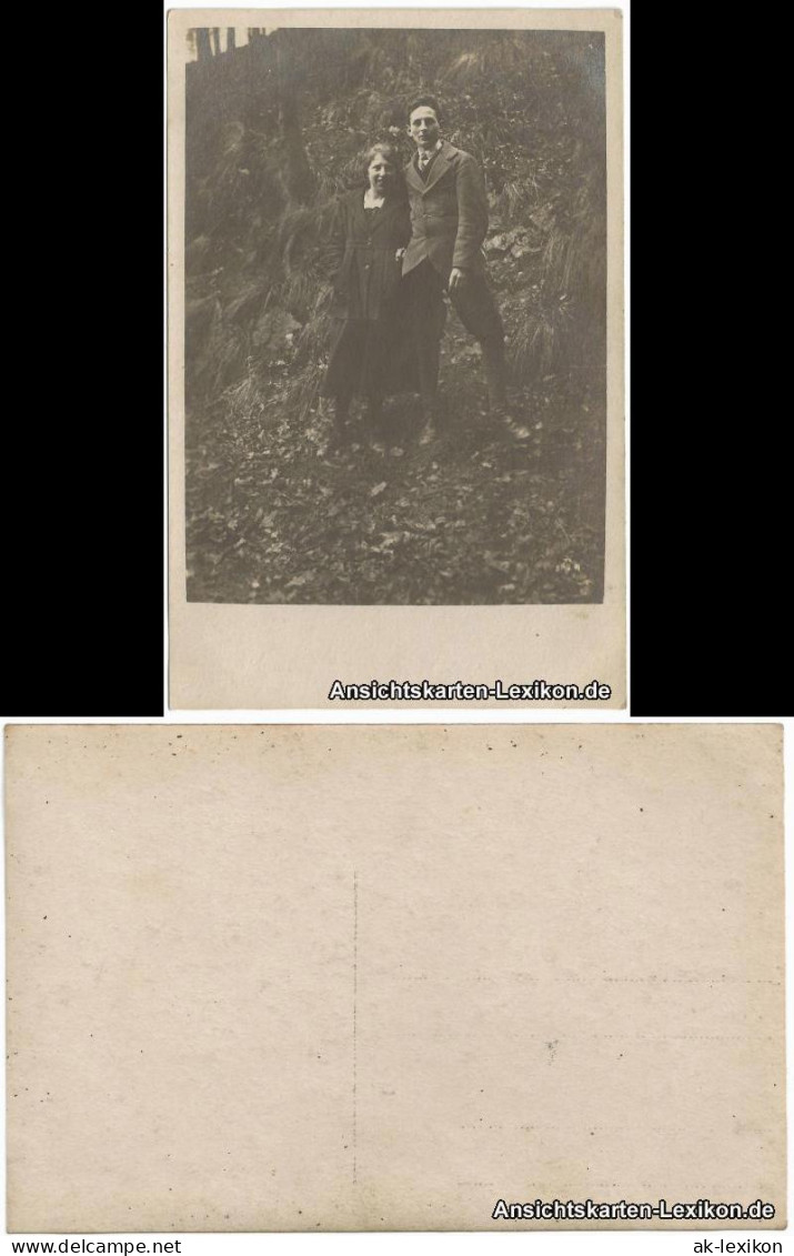 Foto  Paar Im Wald Portrait 1940 Privatfoto - Children And Family Groups