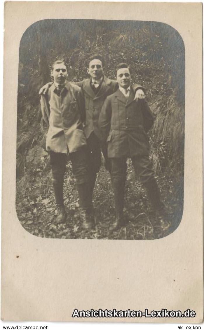 Foto  Männer Portrait Im Wald (Chemnitz) 1920 Privatfotokarte - Personnages