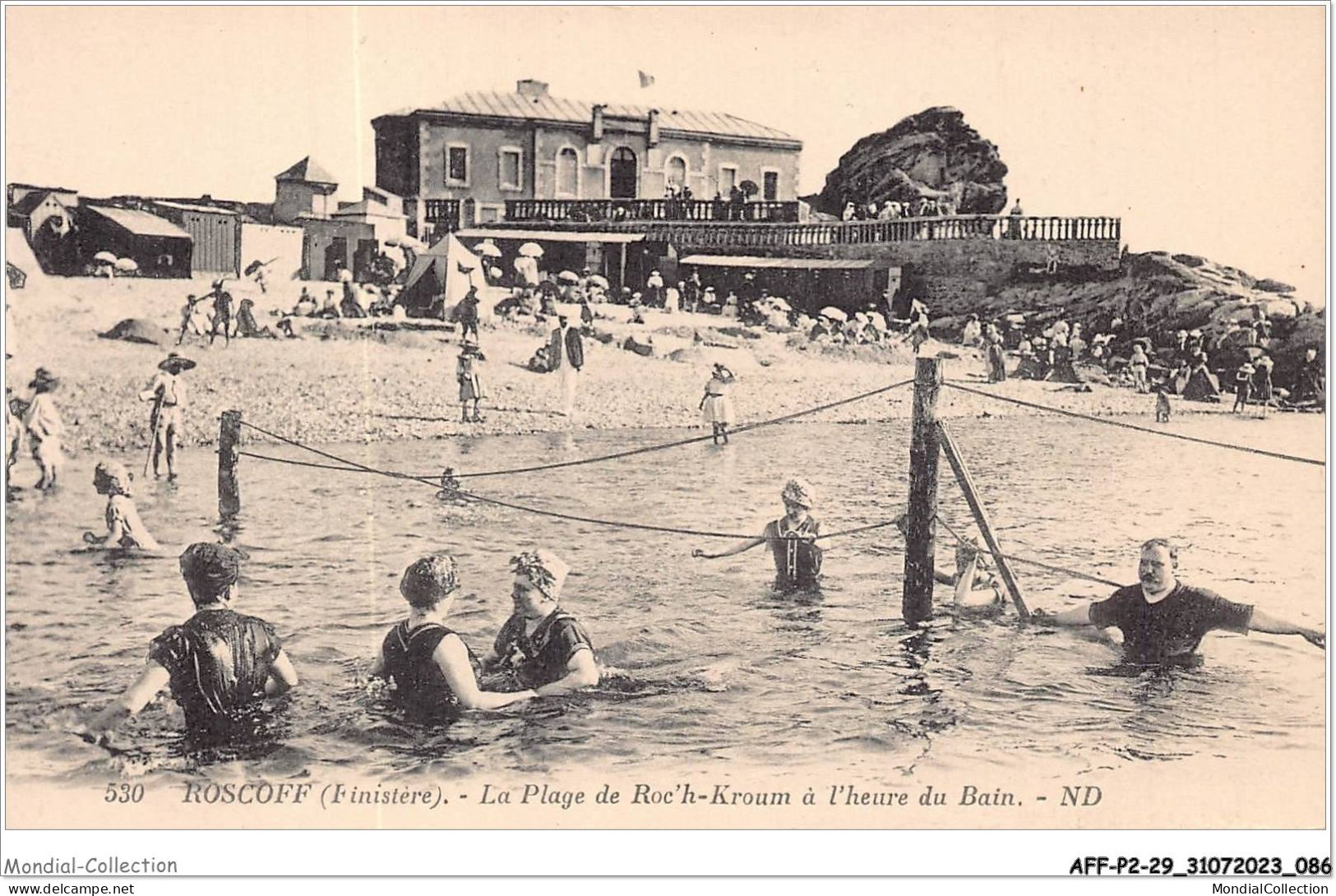 AFFP2-29-0125 - ROSCOFF - La Plage De Roc'h-krourm à L'heure Du Bain  - Roscoff