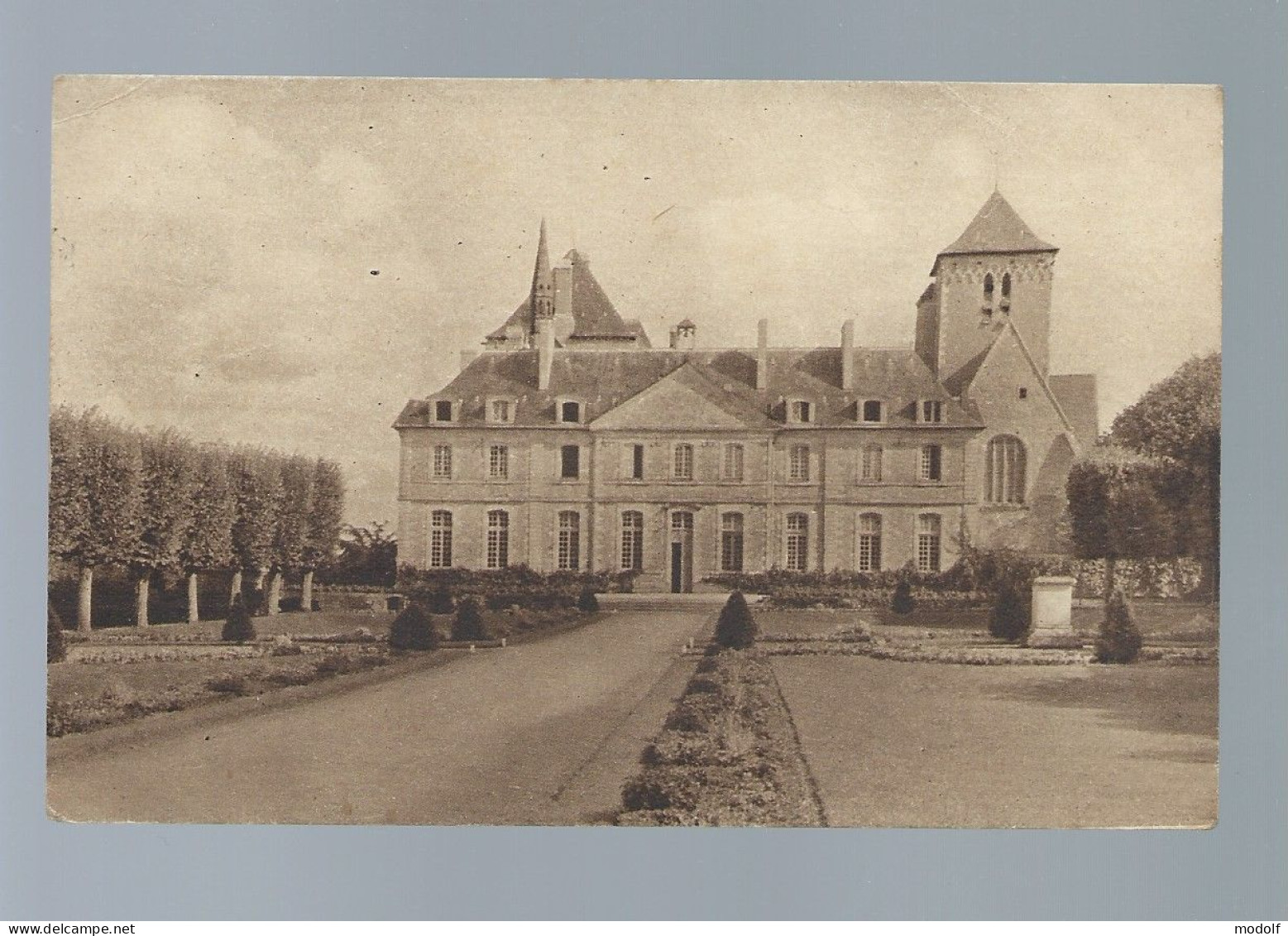 CPA - 72 - Abbaye De Solesmes - Le "Prieuré", 1722, Façade Sur Le Jardin - Circulée En 1947 - Solesmes