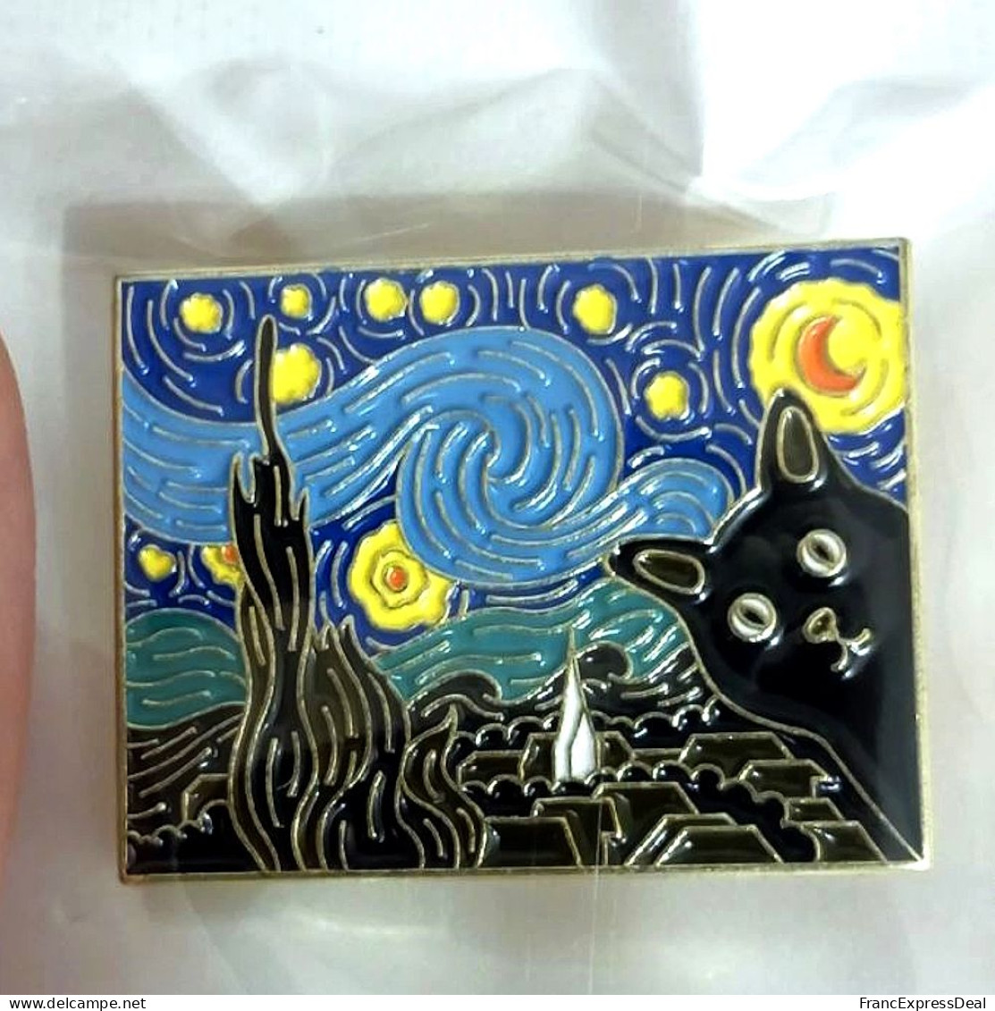 Pin's NEUF En Métal Pins - Chat Noir Dans Le Tableau La Nuit étoilée De Vincent Van Gogh - Animaux