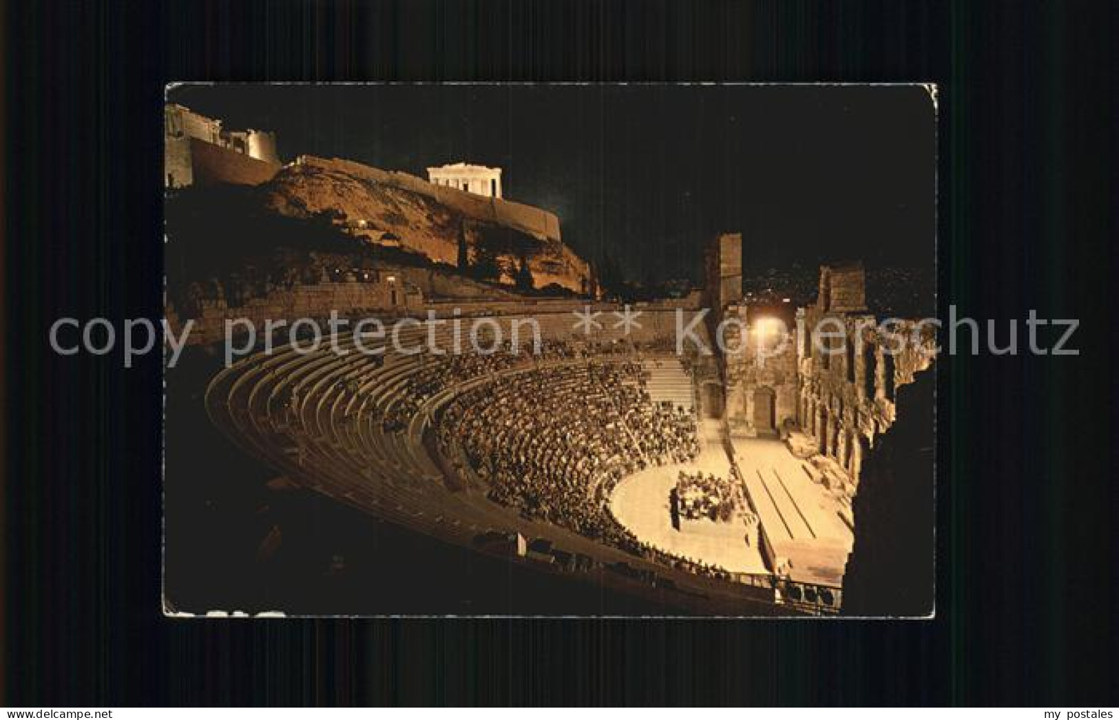 72536526 Athens Athen Acropolis Und Odeon Von Herod Atticus Beleuchtet Griechenl - Greece