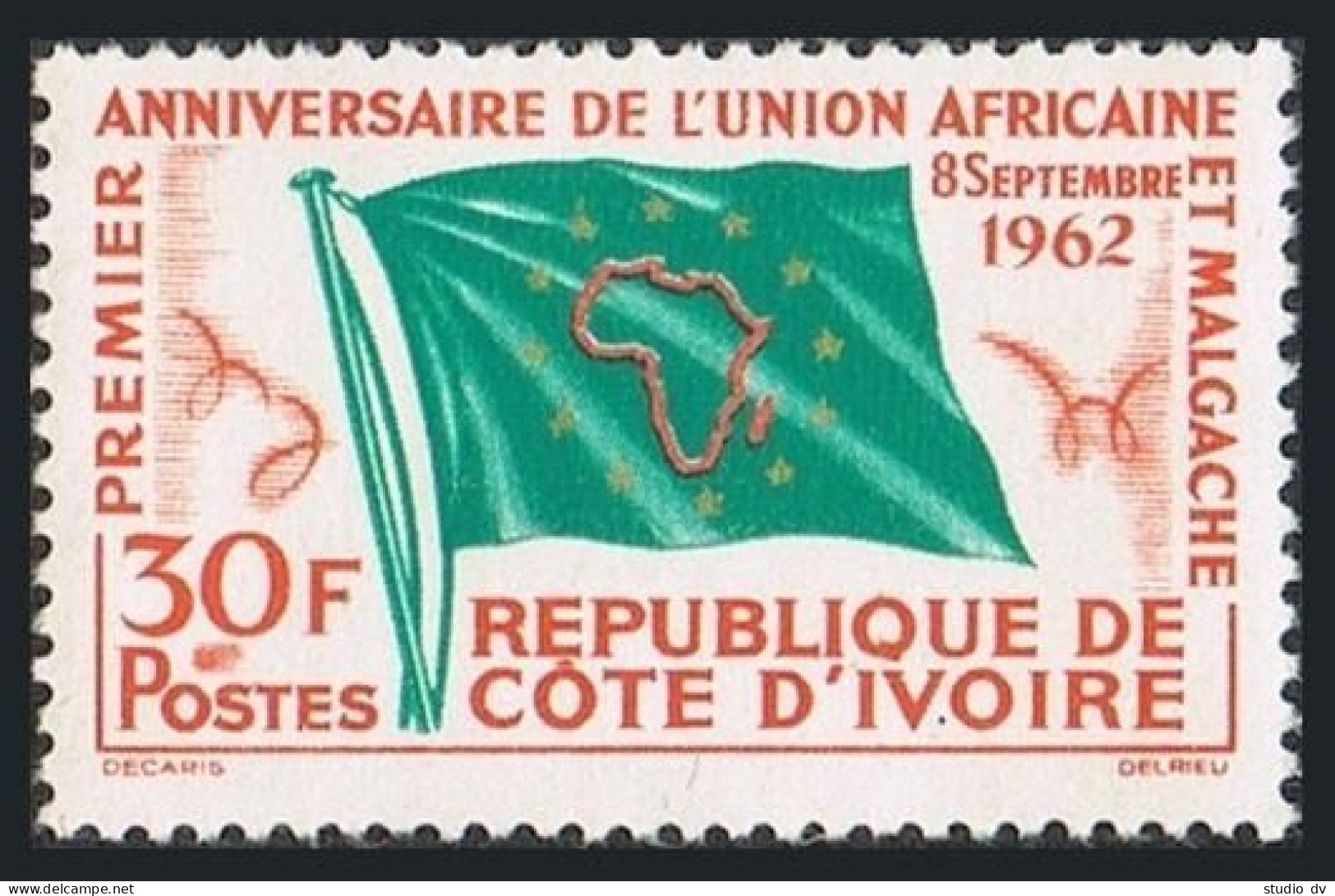 Ivory Coast 198,lightly Hinged.Michel 243. African-Malagasy Union,1962.Flag. - Ivory Coast (1960-...)