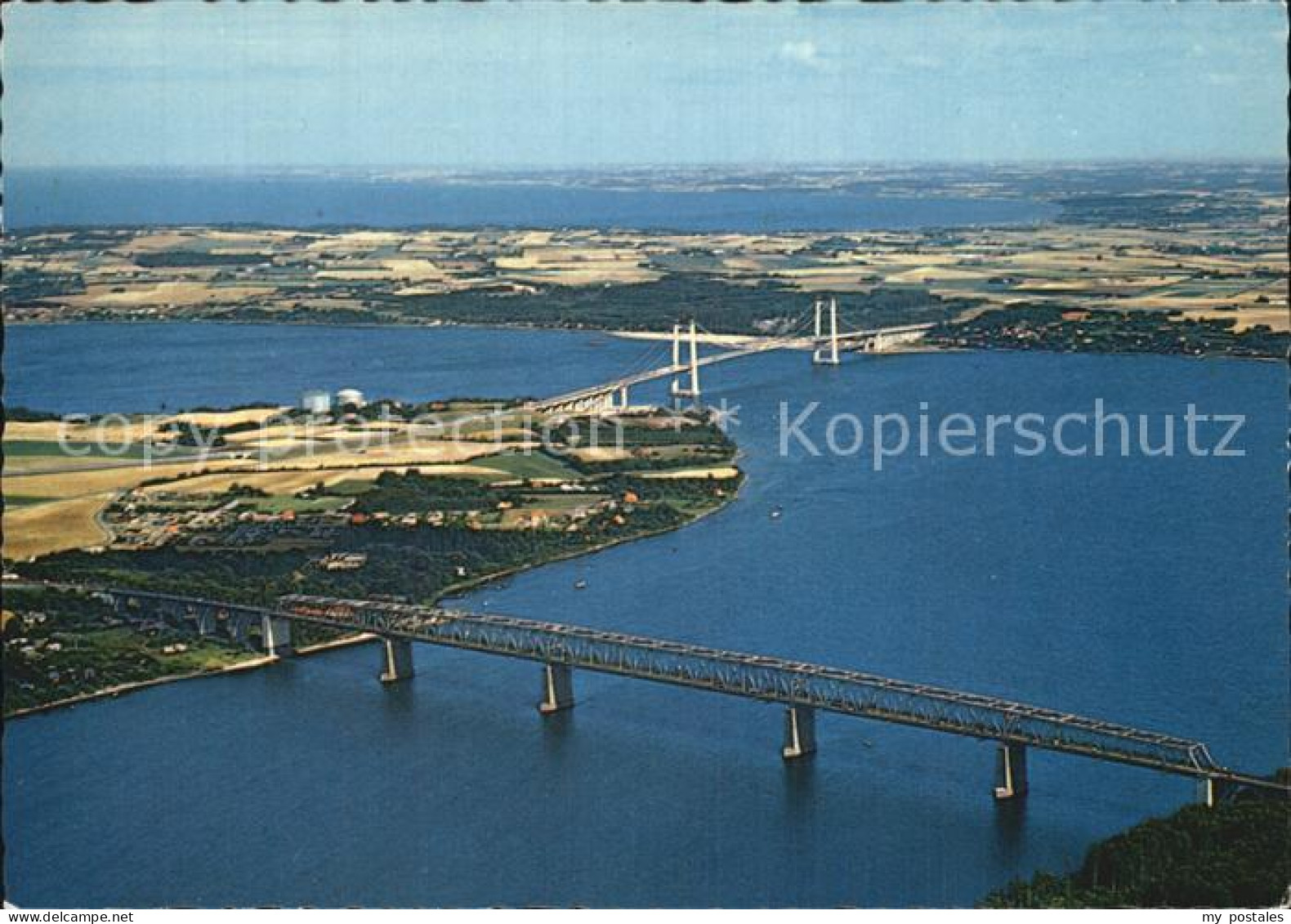72535163 Lillebaeltsbroen Luftbild Von Der Alten Und Neuen Bruecke Ueber Lilleba - Danemark