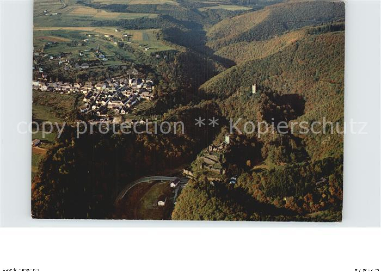 72535140 Niedermanderscheid Eifel Mit Ober Und Niederburg Fliegeraufnahme Mander - Manderscheid