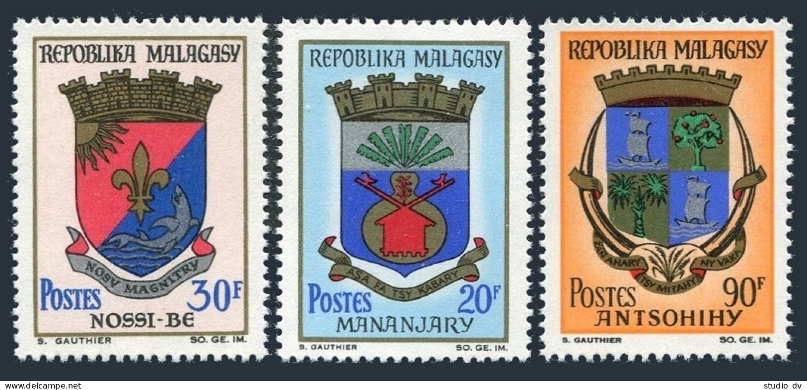 Malagasy 388-390, Hinged. Michel 514, 516, 577. Arms 1966-1968. - Madagascar (1960-...)