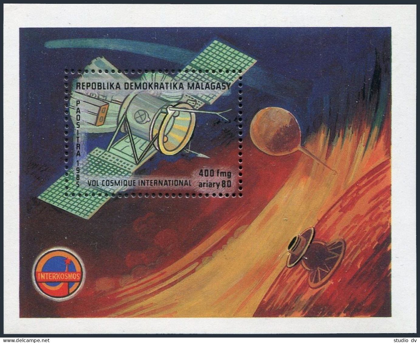 Malagasy 746,MNH.Michel Bl.32. INTERCOSMOS 1985. Halley's Comet, Probe. - Madagascar (1960-...)