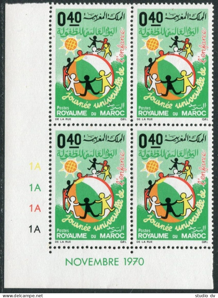 Morocco 243 Block/4,MNH.Michel 686. Children's Day,1971.Children Around World. - Marokko (1956-...)