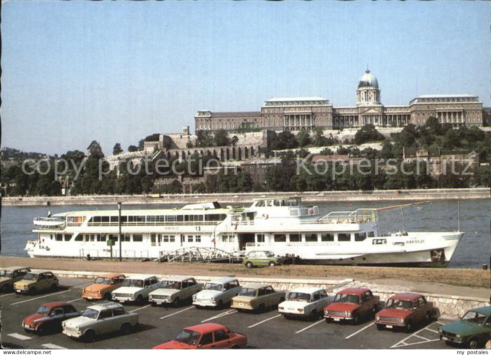 72533916 Budapest Burg Von Buda Fahrgastschiff Donau Budapest - Hungary