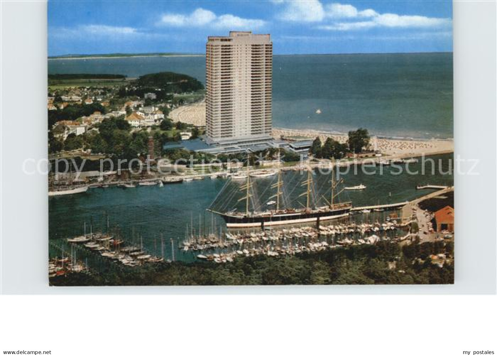 72533772 Travemuende Ostseebad Fliegeraufnahme Hotel Strand Hafen Travemuende Os - Luebeck