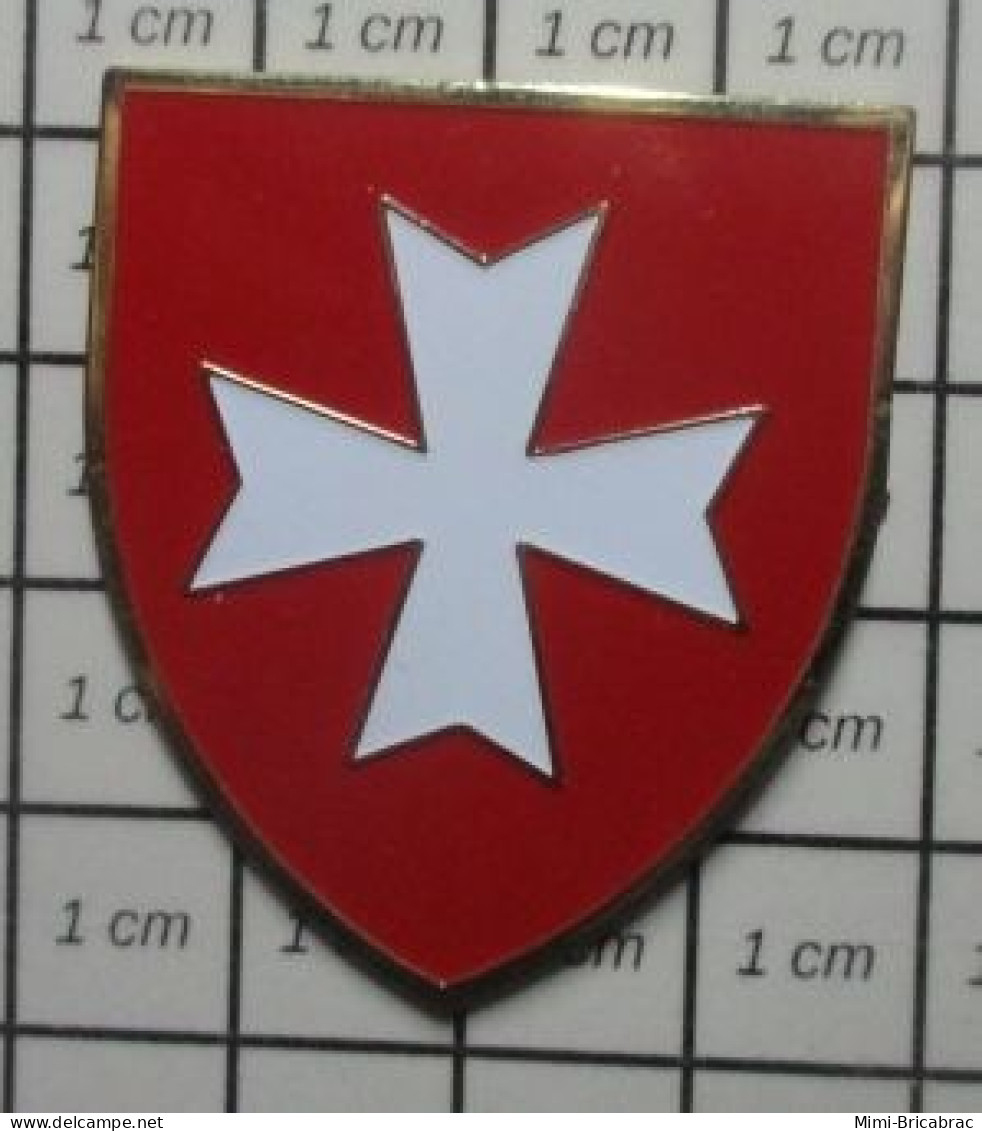 811B Pin's Pins / Beau Et Rare / MILITARIA / GRAND PIn'S UNITES D'ELITE CROIX DE MALTE - Militaria