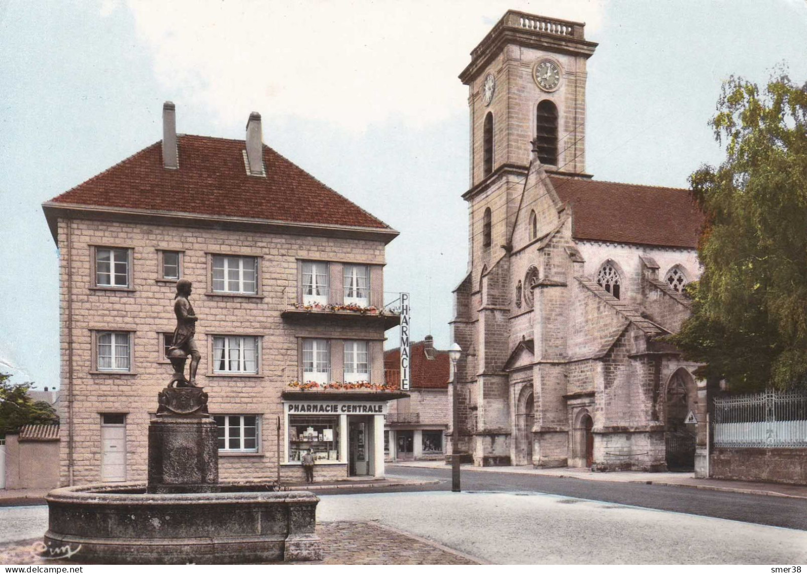 10 - Brienne Le Chateau - Place De L'hotel De Ville - Autres & Non Classés