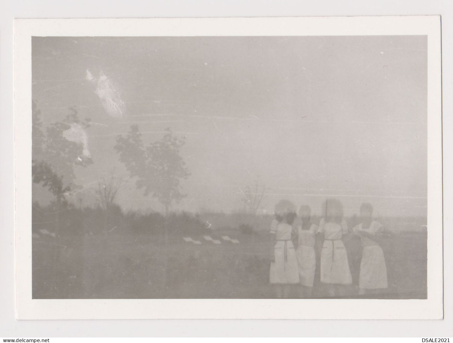 Landscape, Four Person Ghost View, Film Error, Odd Scene, Abstract Surreal Vintage Orig Photo 12.9x9.1cm. (1030) - Objets