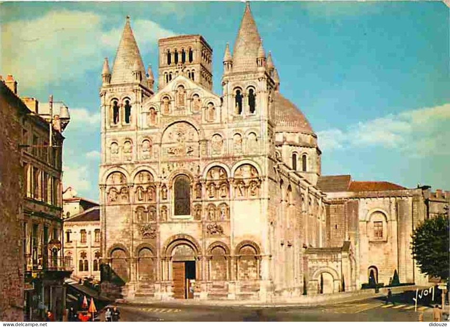 16 - Angouleme - La Cathédrale Saint-Pierre - CPM - Voir Scans Recto-Verso - Angouleme