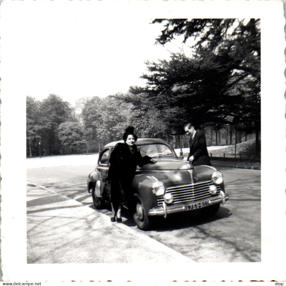 Photographie Photo Vintage Snapshot Amateur Automobile Voiture Auto Peugeot - Cars