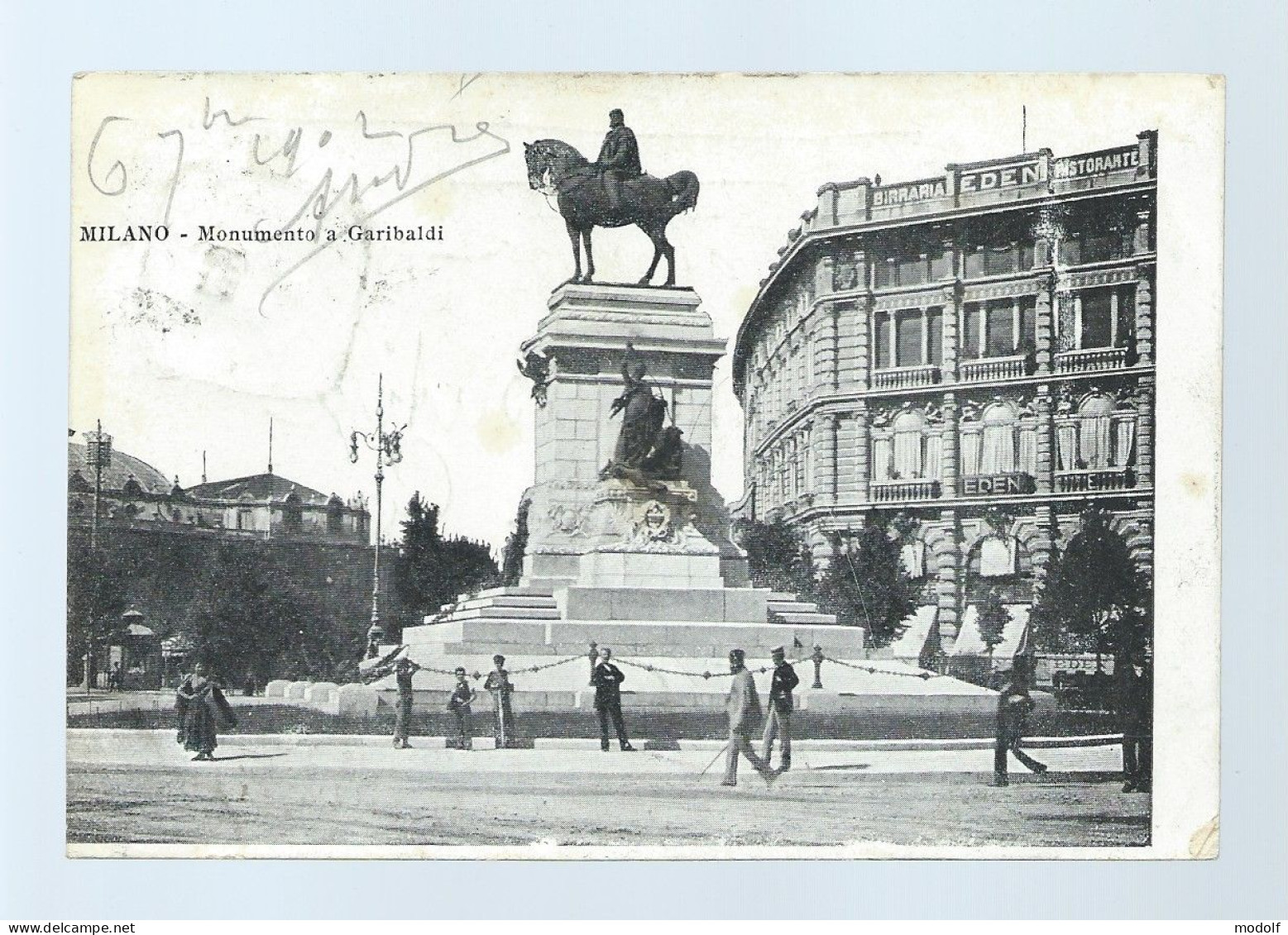 CPA - Italie - Milano - Monumento A Garibaldi - Animée - Circulée En 1902 - Milano (Milan)
