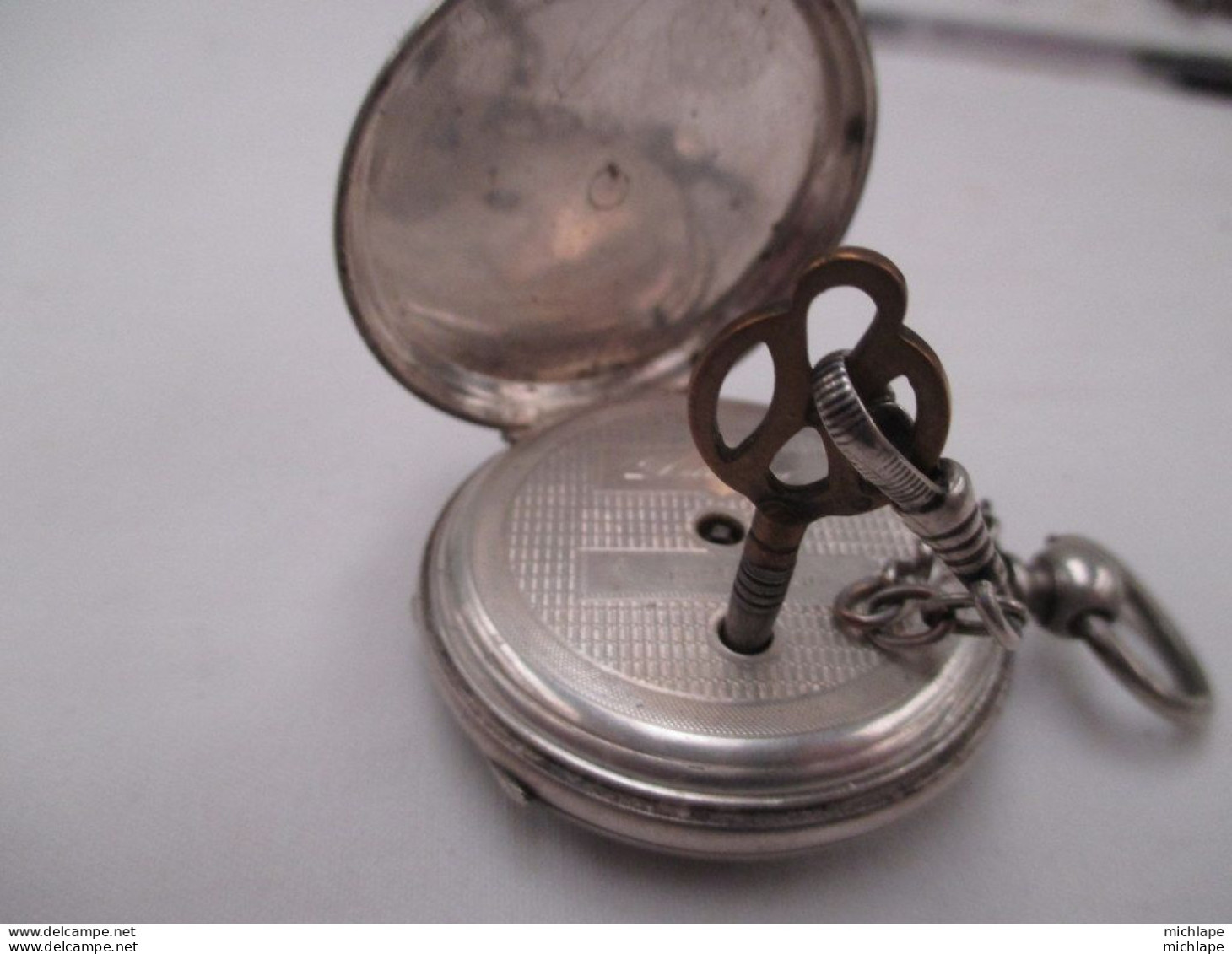 montre de gousset a clef en argent - fonctionnement  parfait  - diamètre 45 mm ( Delorme  a Chateauroux )