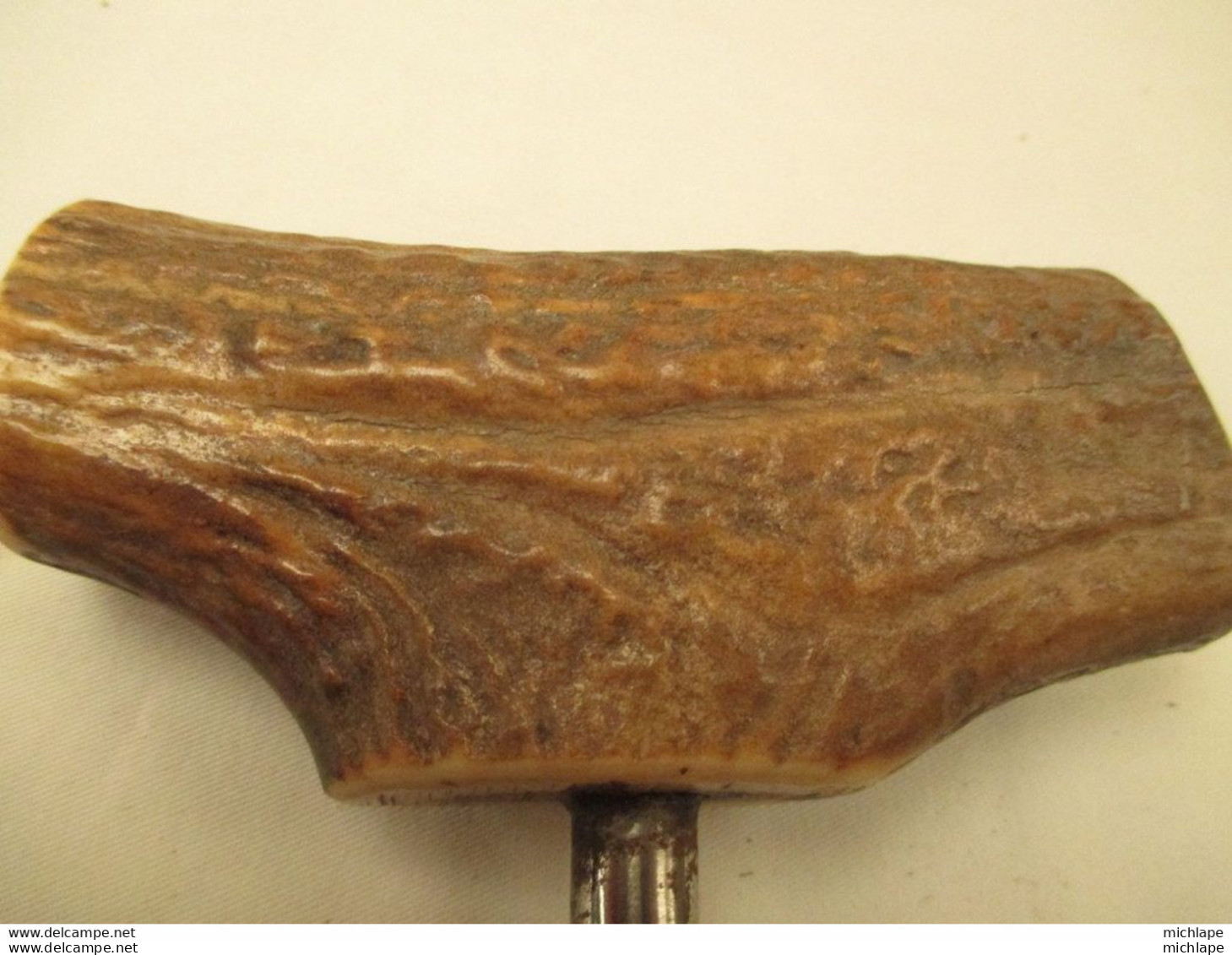 très bel outil du cuir selliers  bourreliers ect - compas  a rondelles poignée en bois de cerf
