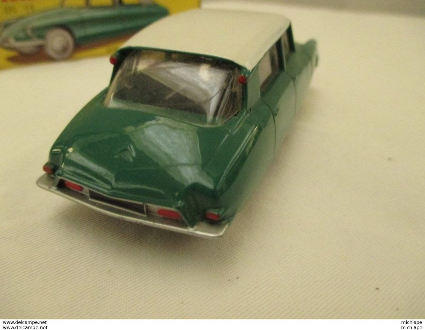 Voiture  Miniature 1/43 Em  DINKY TOYS -  ATLAS - CITROEN  D S 19 - Dinky