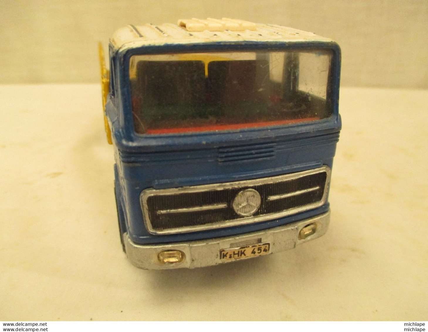 VOITURE - MINIATURE - CAMION - DINKY TOYS - MERCEDES BENZ - Dinky