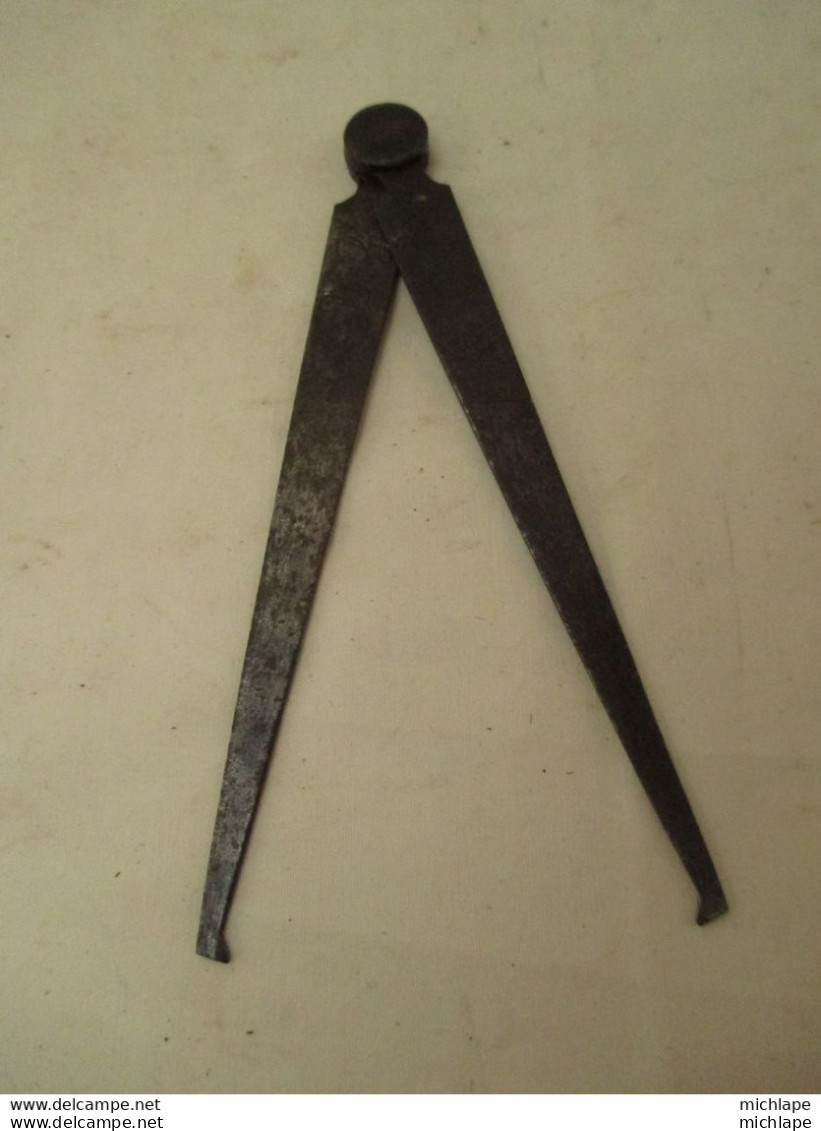 Compas D'épaisseur  Début 20 Em  Marquage - De Compagnon ?? -  17 Cm - Antiek Gereedschap