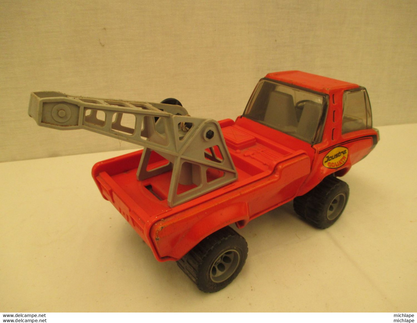 Camion Grue Miniature En Tole Et Plastique - JOUSTRA - Goliath - Roule - 28 Cm Sur 11 Cm - 700 Gr - Other & Unclassified