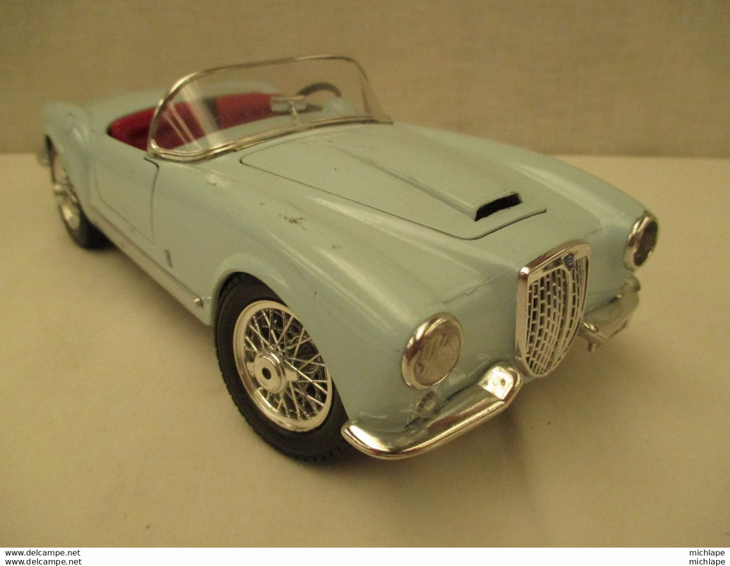 Voiture 1/18 Em  - BURAGO - LANCIA AURELIA - B 24 SPIDER - Burago