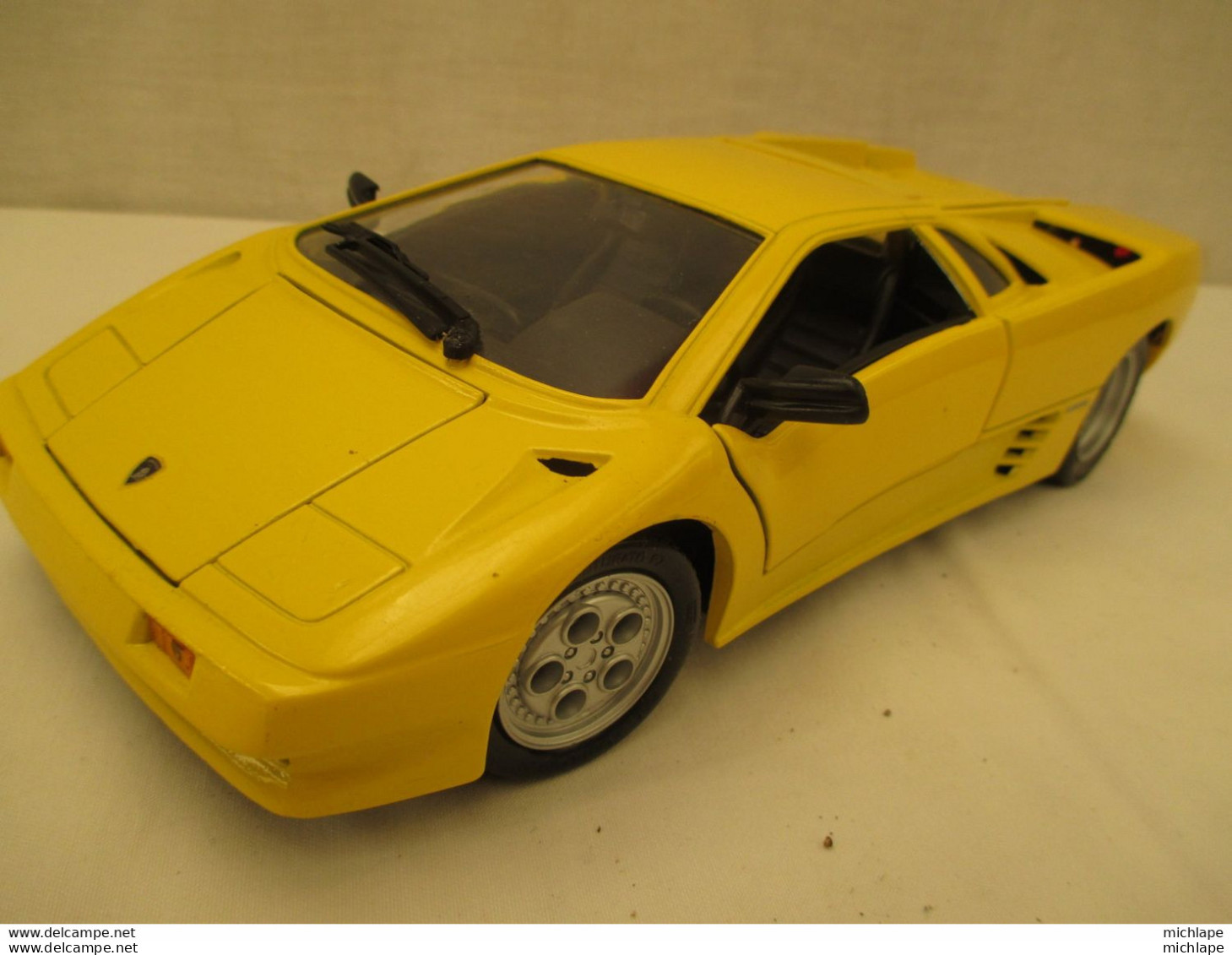 Voiture 1/18 Em  - MAISTO - LAMBORGHINI - - Maisto