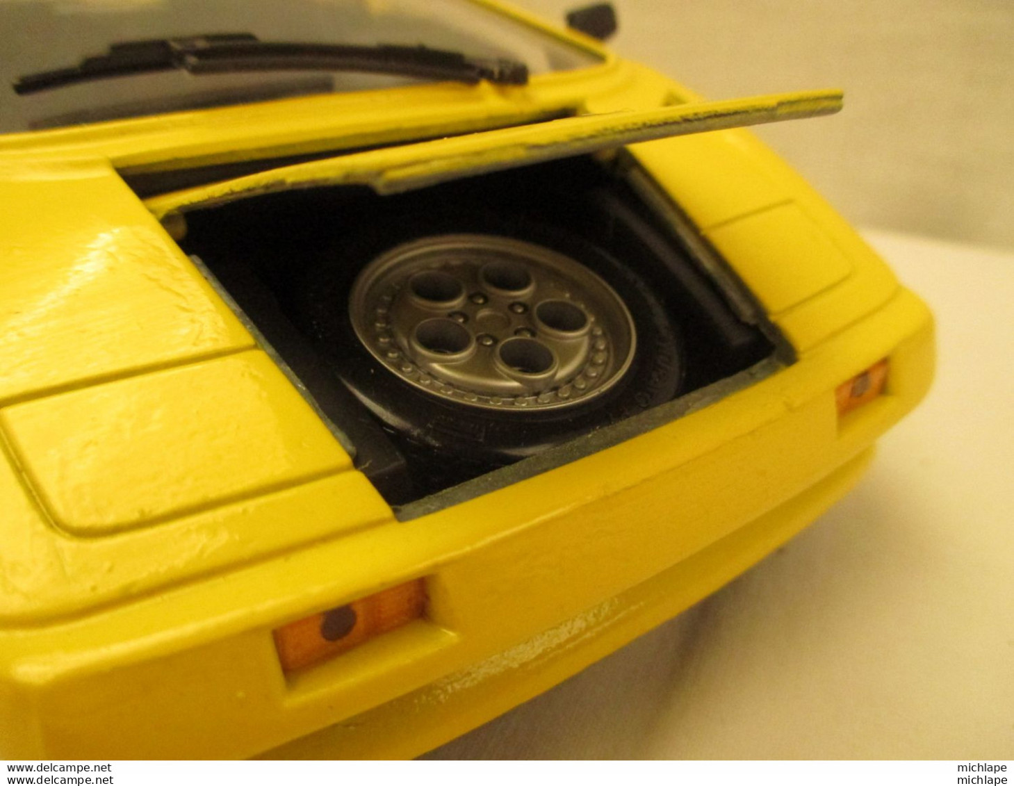 voiture 1/18 em  - MAISTO - LAMBORGHINI -