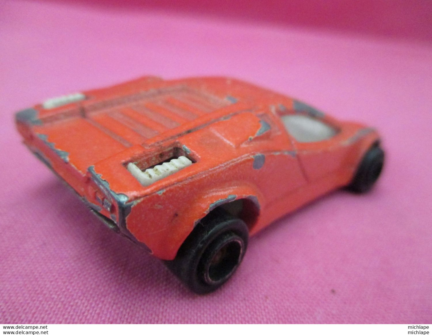 Miniature   - 1/72 Em -  Voiture - MAJORETTE  - LAMBORGHINI - Echelle 1:72