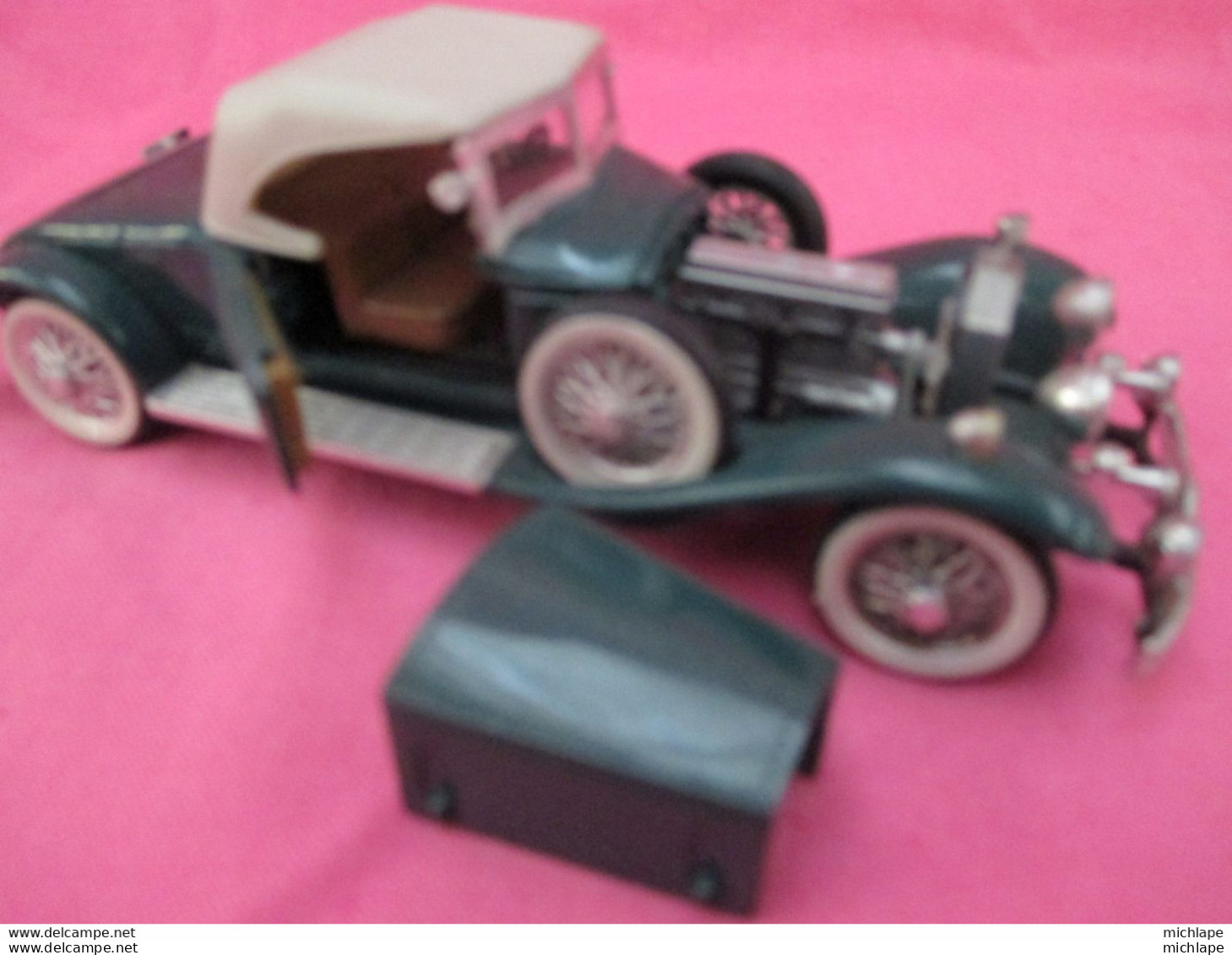 Miniature -  -1/43em -voiture    -  RIO - ROLLS ROY 1931 - Rio