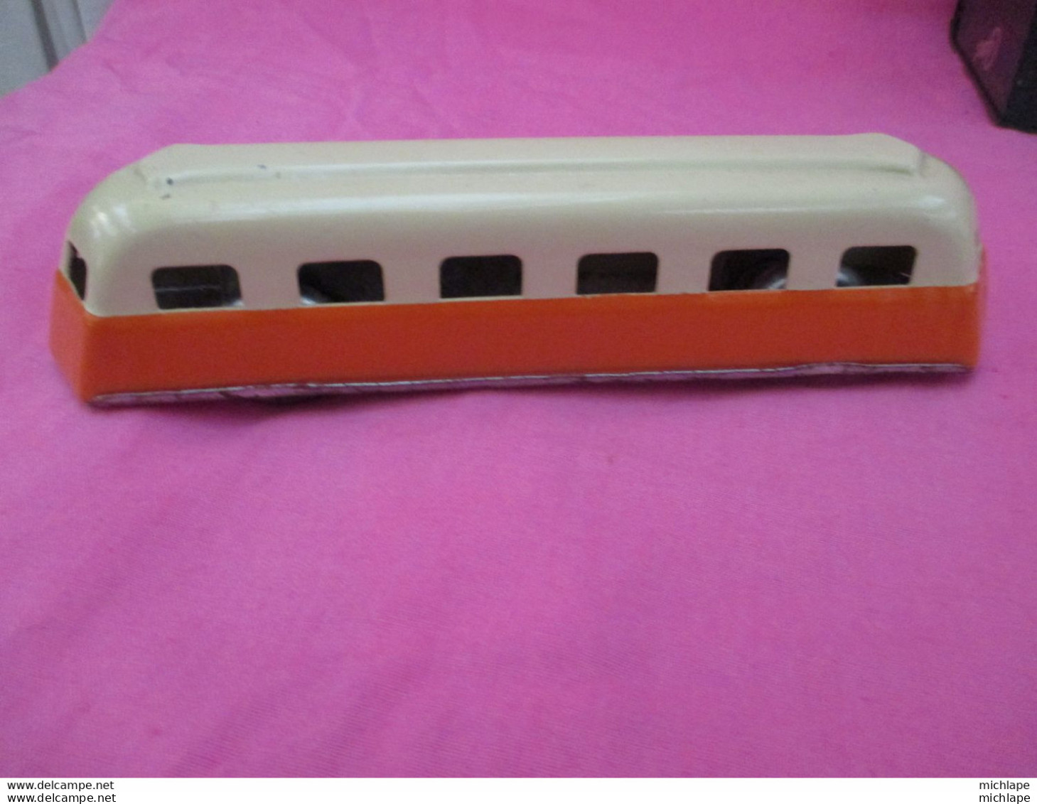 Miniature -  Train - Micheline - En Tole - Moteur  A Clef , ( Fonctionne ) L 20 Cm - Other & Unclassified