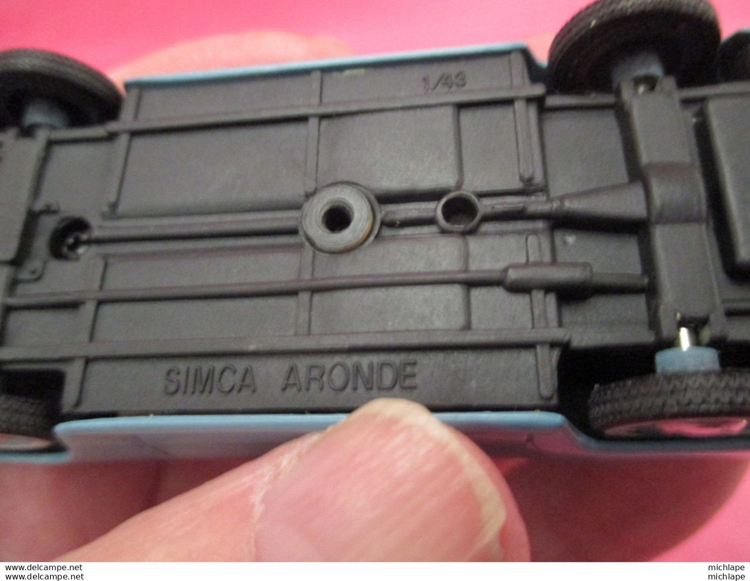 Miniature 1 /43 Em - Voiture -  SIMCA  - ARONDE - Autres & Non Classés