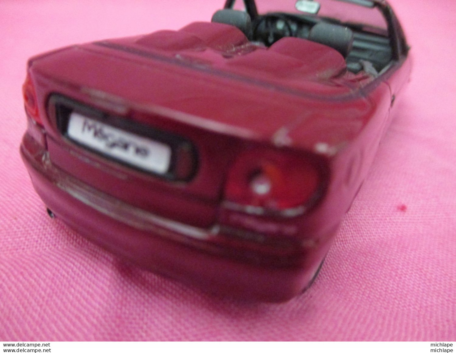 Miniature 1 /43 Em - Voiture -  RENAULT - MEGANE - Autres & Non Classés