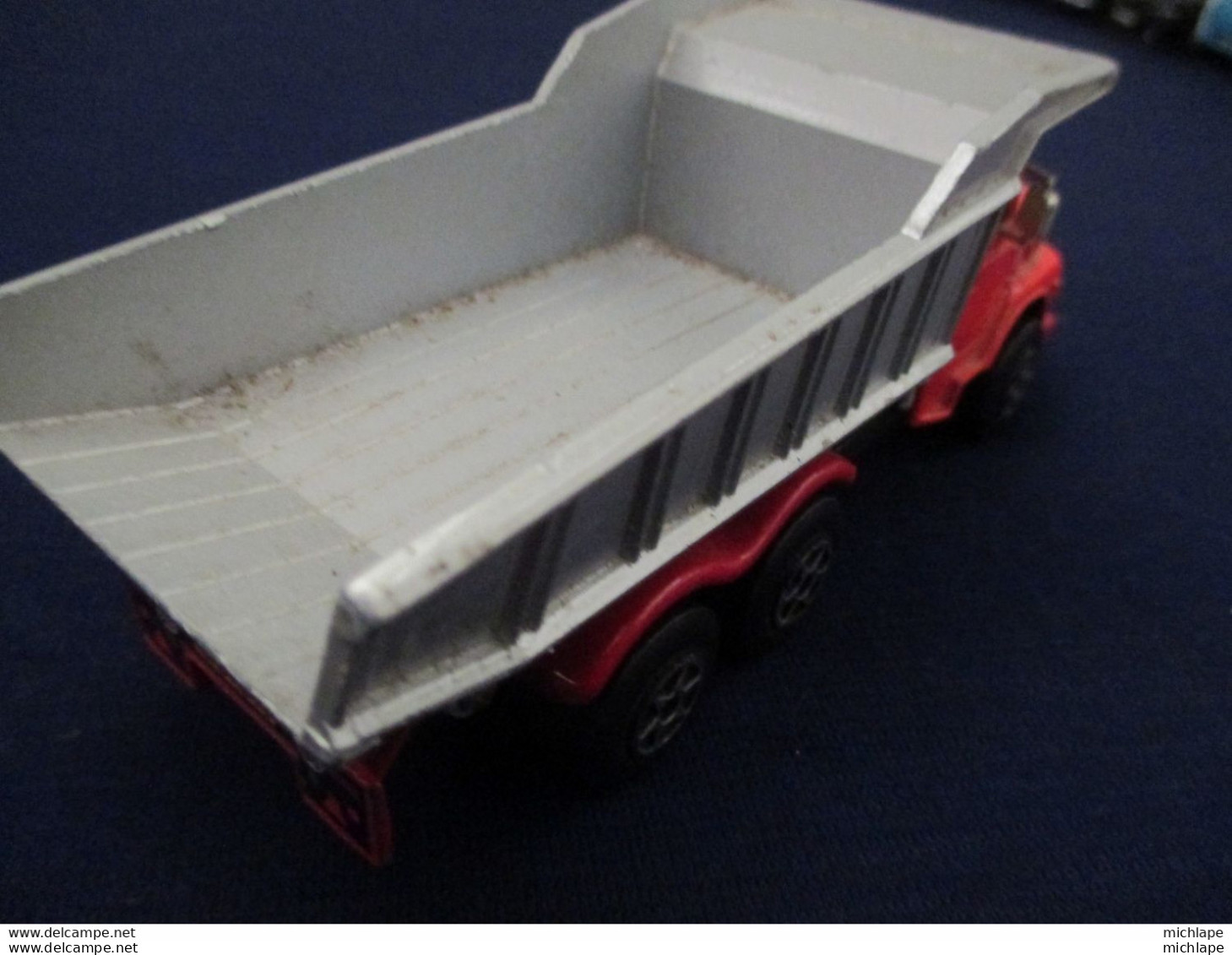 Miniature  1/60 Em -  Camion Bene - MAJORETTE - - Echelle 1:160