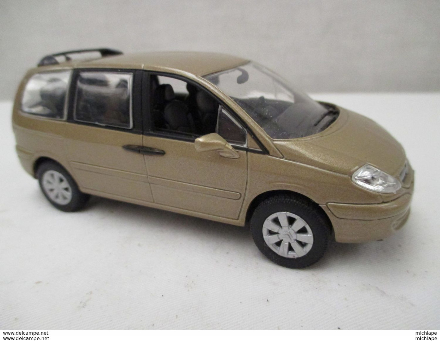 Miniature  Voiture 1/43 Em - NOREV - CITROEN C 8  - - Norev