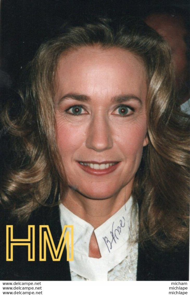 N°1476 SIGNATURE SUR    PHOTO   DE BRIGITTE FOSSEY 10X15cm  TRES  BON ETAT - Autres & Non Classés