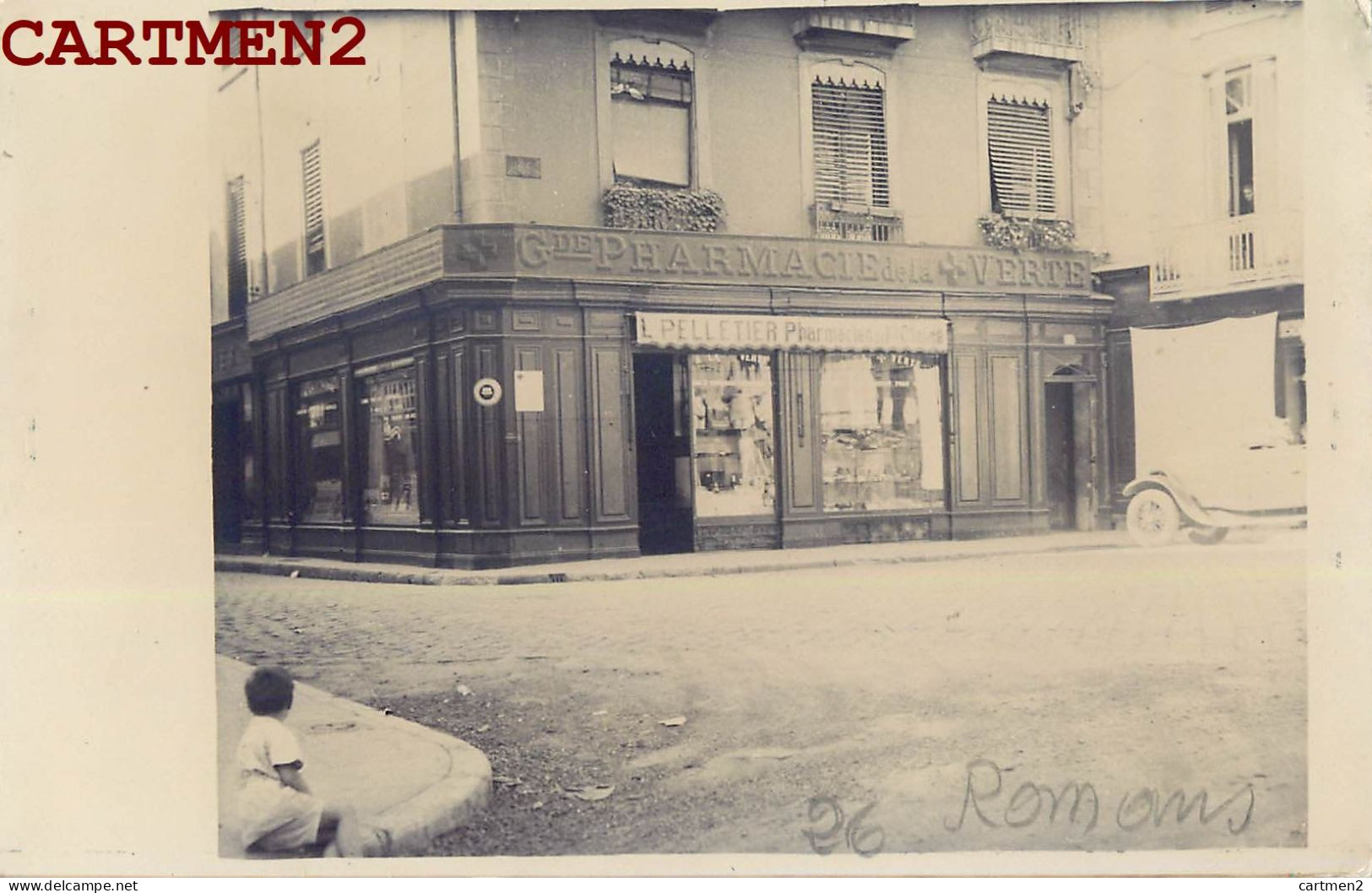 RARE : ROMANS GRANDE PHARMACIE DE LA CROIX VERTE PLACE LALLY-TOLLENDAL CARTE PHOTO + DEPLIANT PUBLICITAIRE EN ALUMINIUM - Romans Sur Isere